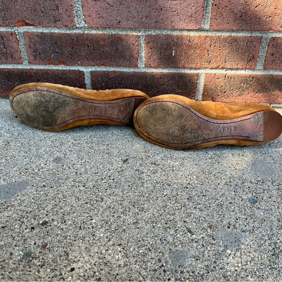 Tory Burch Tan Leather Suede Flats Size 7 - Picture 10 of 11